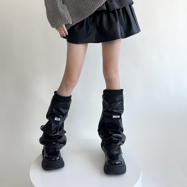New Millennium Style Sweet Cool Girl Black Leather English Label Pocket Leg Warmer